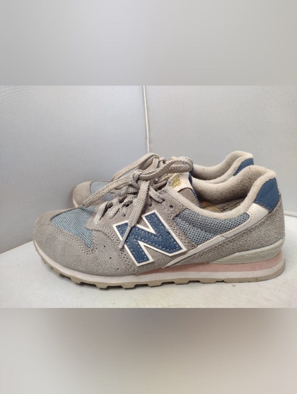 New Balance Women’s 996 Sneakers Shoes Size 6.5 Gray Blue Suede A9